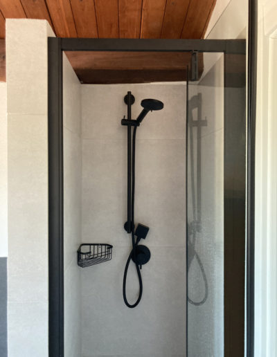 Douche de la salle de bains Etna